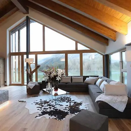 Beautiful Contemporary Mountain Дом отдыха